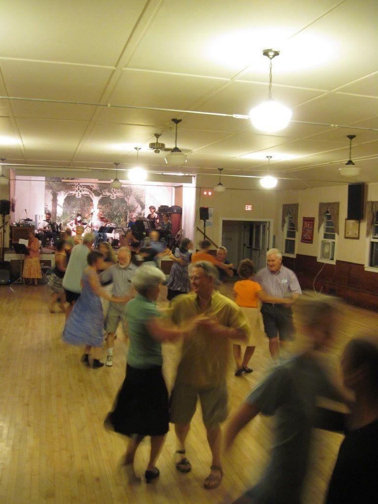 12-07-28 Connect-the-Dots English-Scottish-Contra evening dance_768x1024