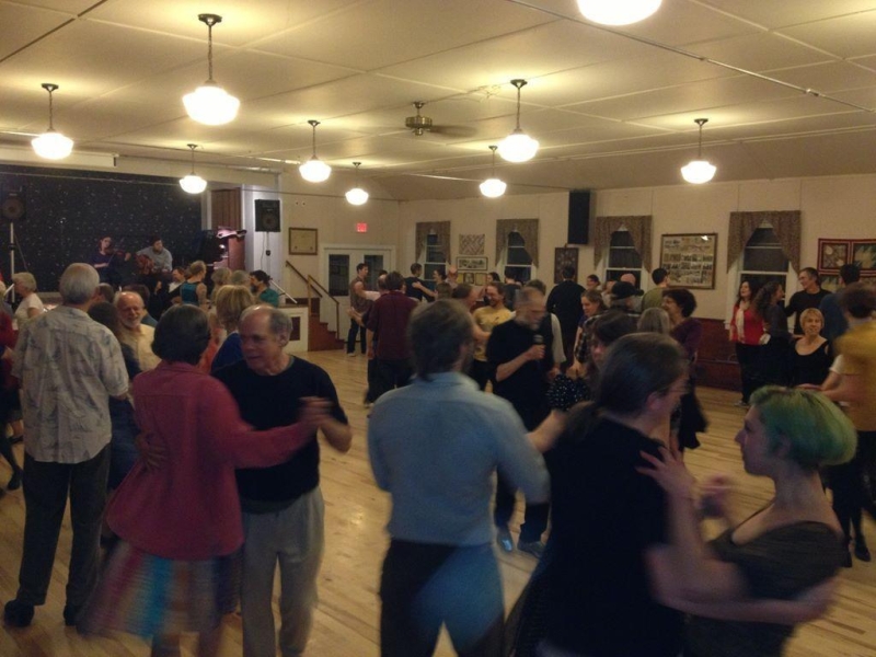 Contradancing_1024x768