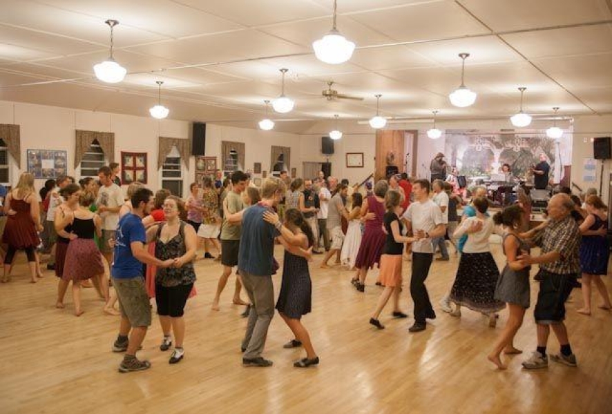 JBlake_Waltzing_640x433
